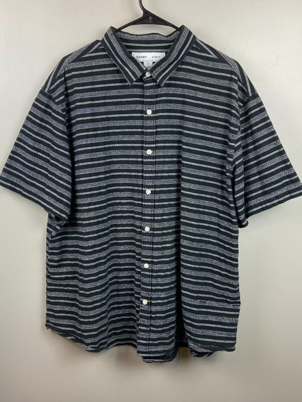 Old Navy Relaxed Fit Size XXL Black and Gray Embroidered Button Up Short Sleeve